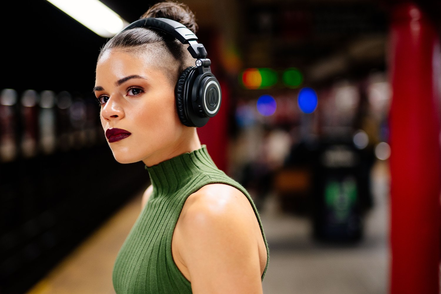 From Studio-Grade Headphones to Travel Gift Cards: 6 Items We’re Hankering After This Festive Season